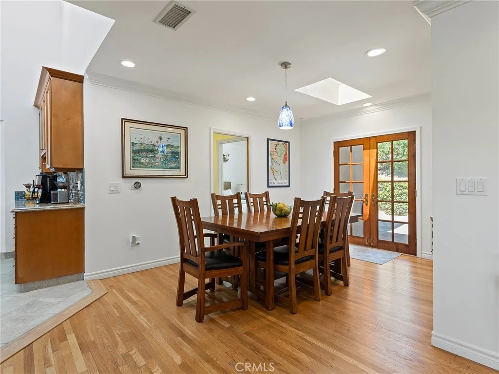 Photo of 1012 N Sunset Canyon Drive