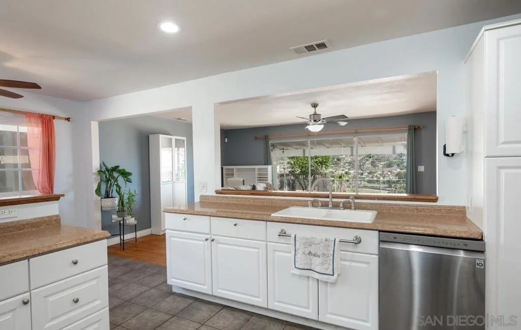 Photo of 1411 Cornwall