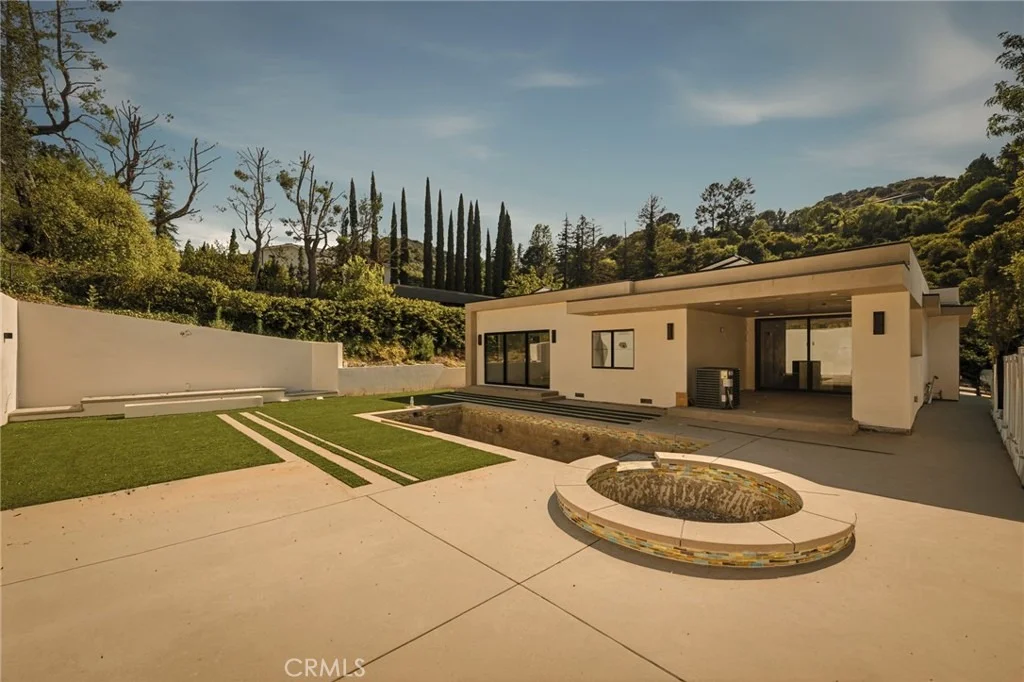 Photo of 17000 Escalon