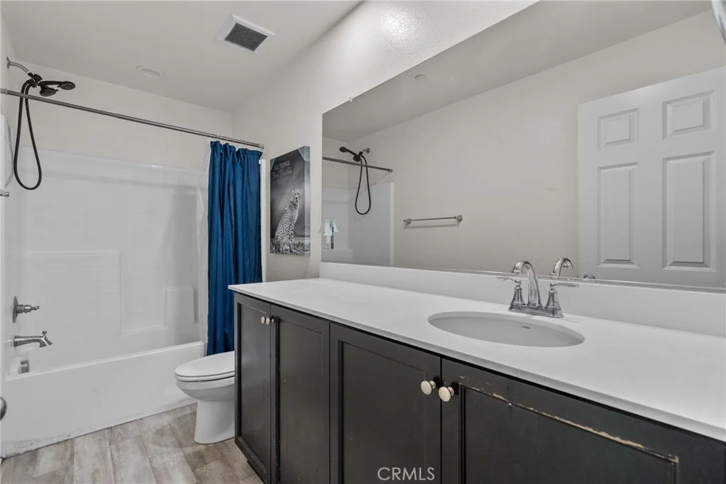 Photo of 6949 Beale