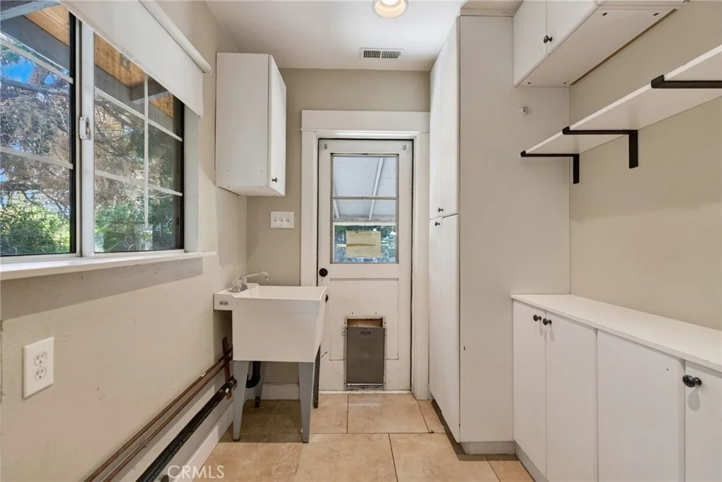 Photo of 4290 Highland