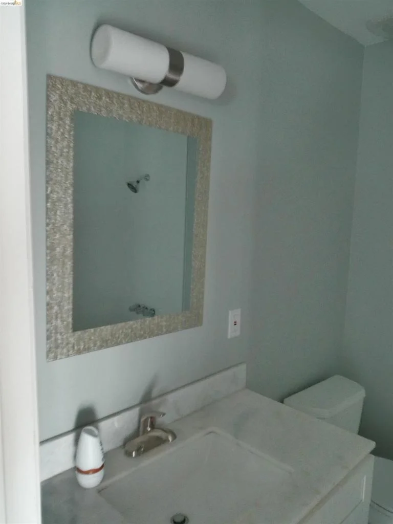 Photo of Unit 304 at 325 Kitty Hawk Rd