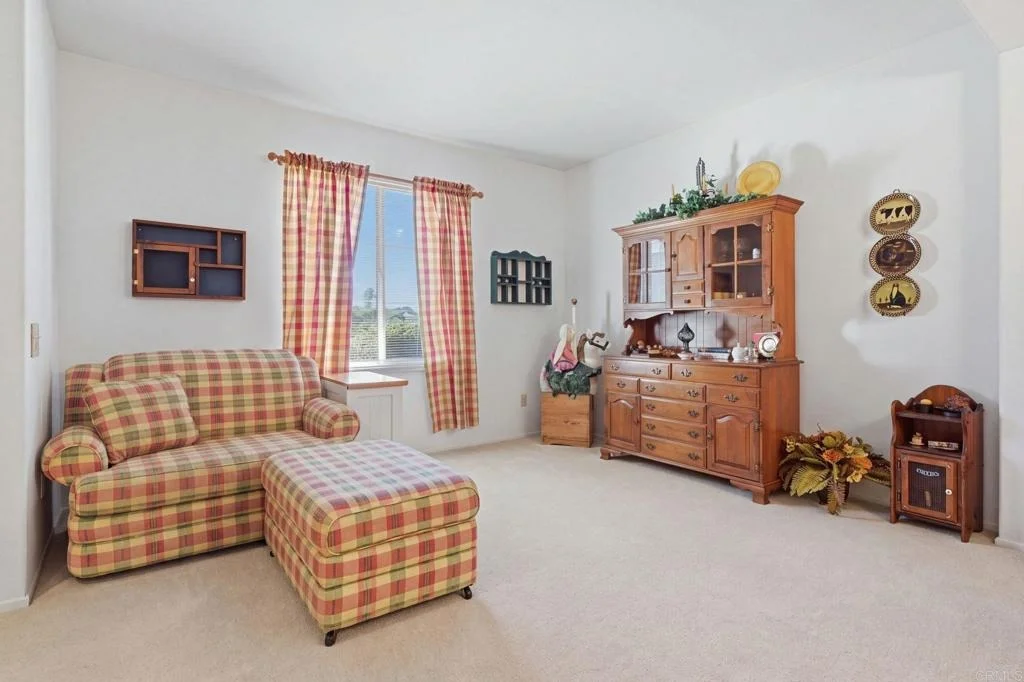 Photo of 33012 Regina Drive
