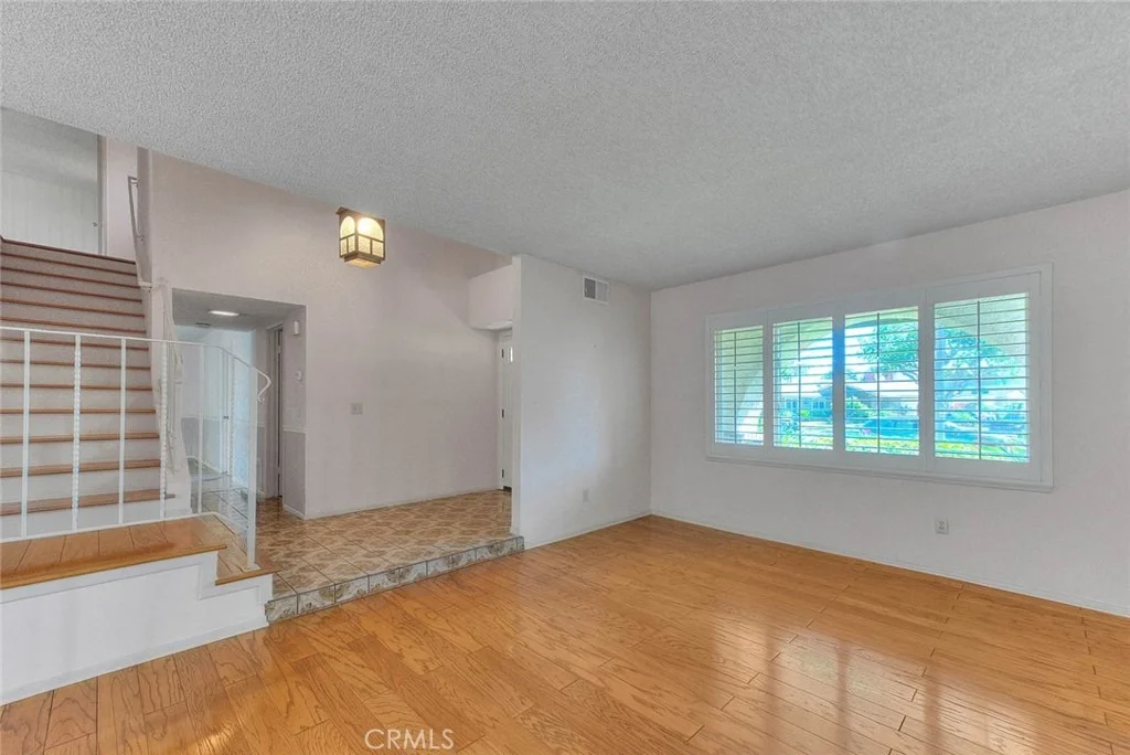 Photo of 13425 Mistletoe