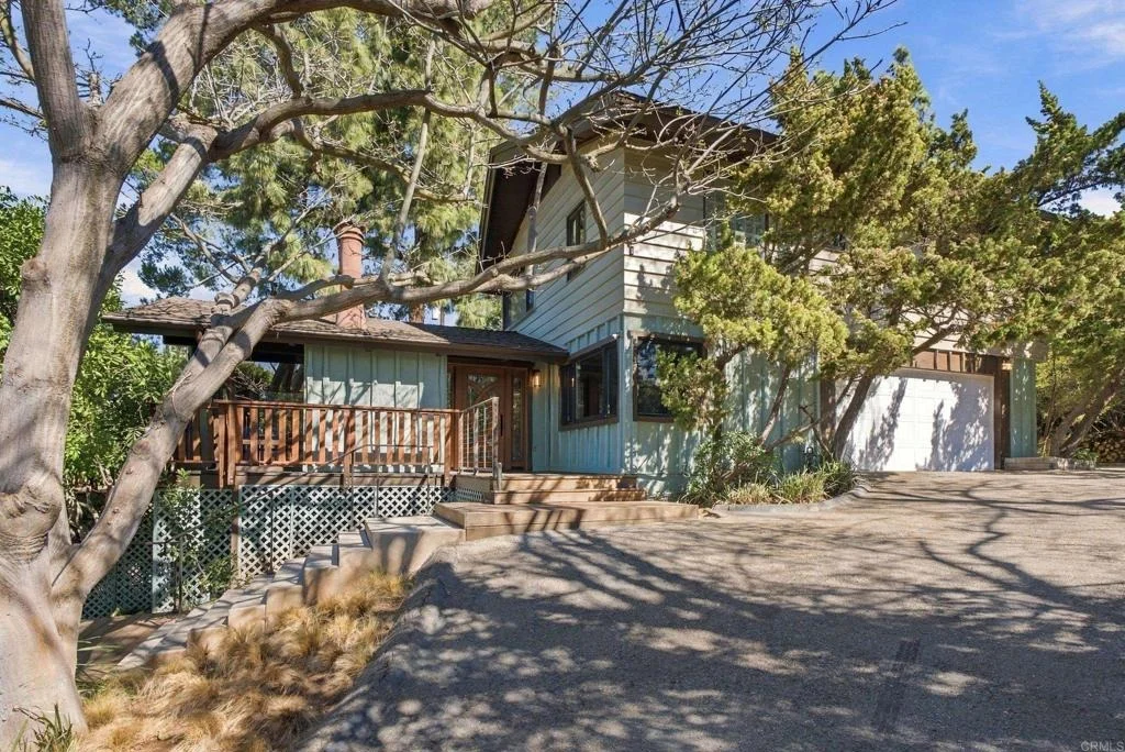 Photo of 4525 Lyons Drive