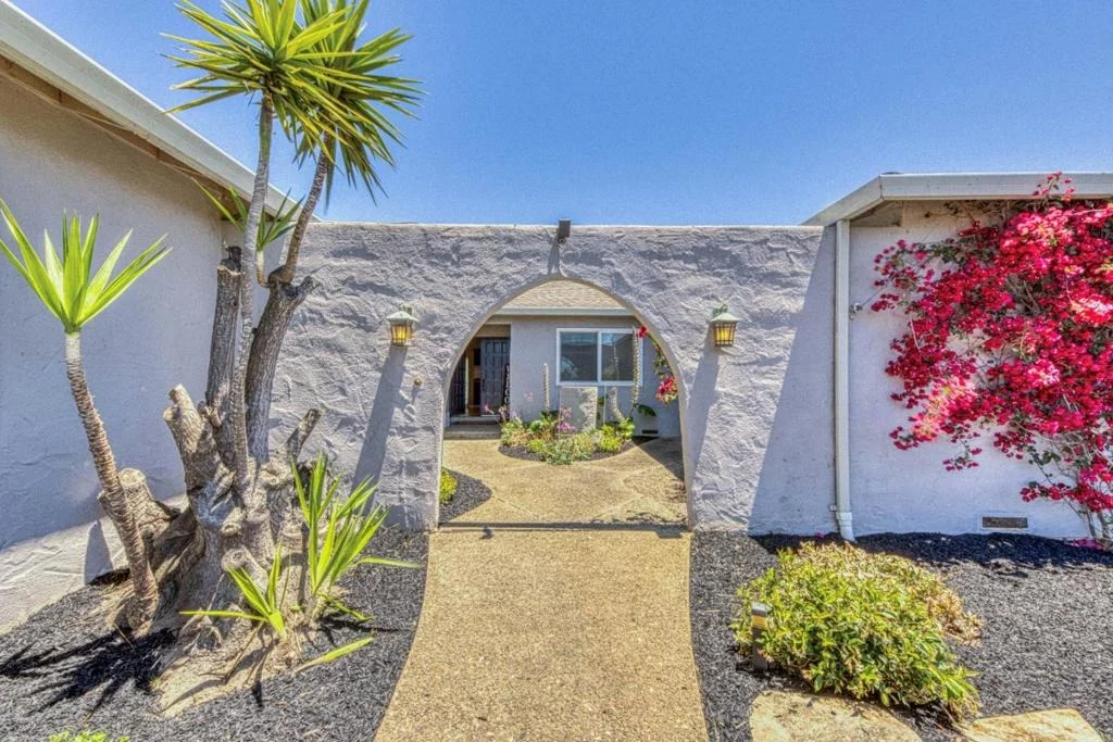 Photo of 9625 Oracle Oak Place