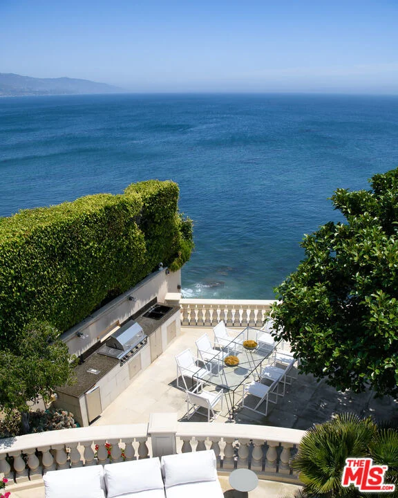 Photo of 28824 Cliffside Drive
