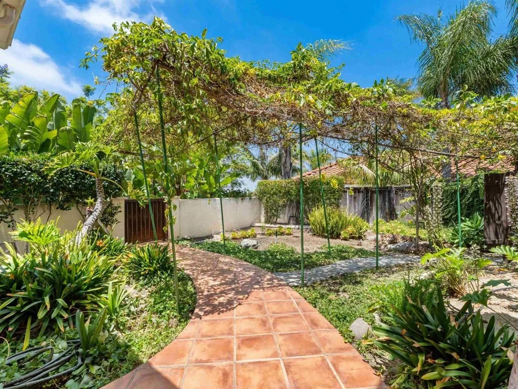 Photo of 5151 Bella Colina Street