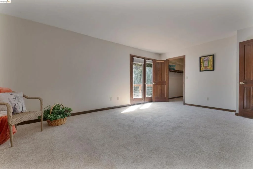 Photo of 20425 Brook Dr.