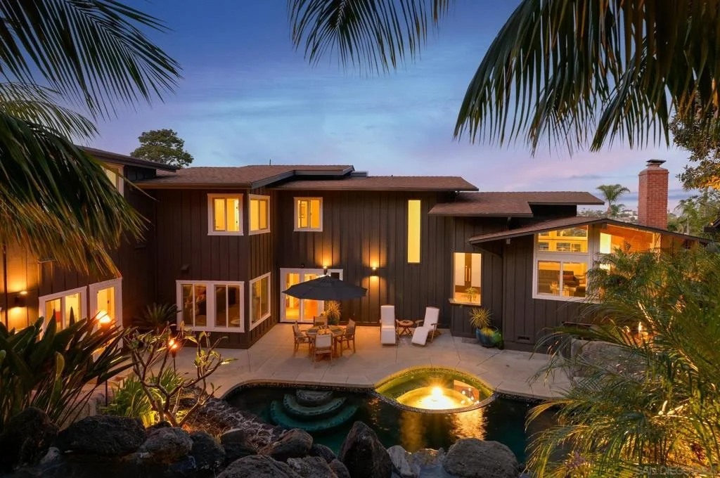 Photo of 3958 La Cresta