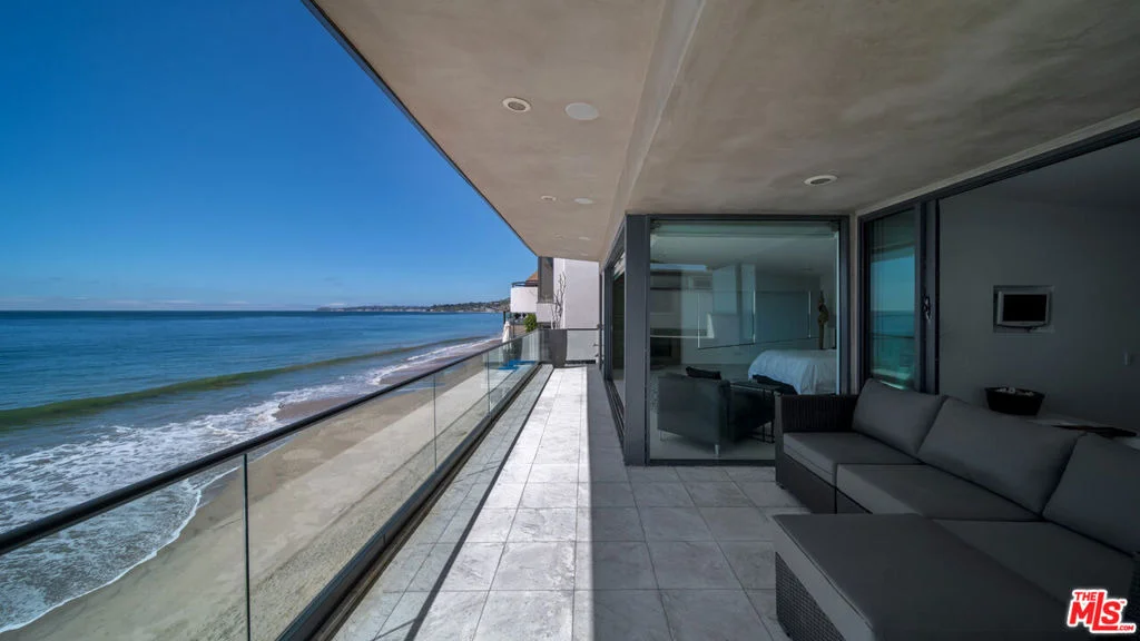 Photo of 25250 Malibu Road
