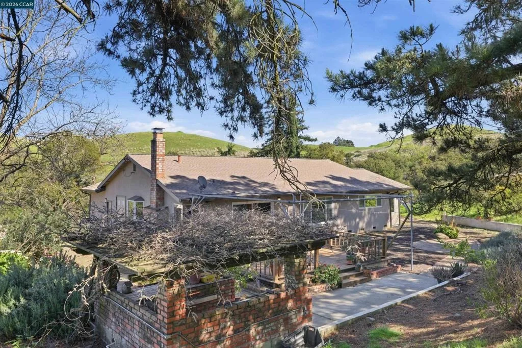 Photo of 9530 Morgan Territory Rd