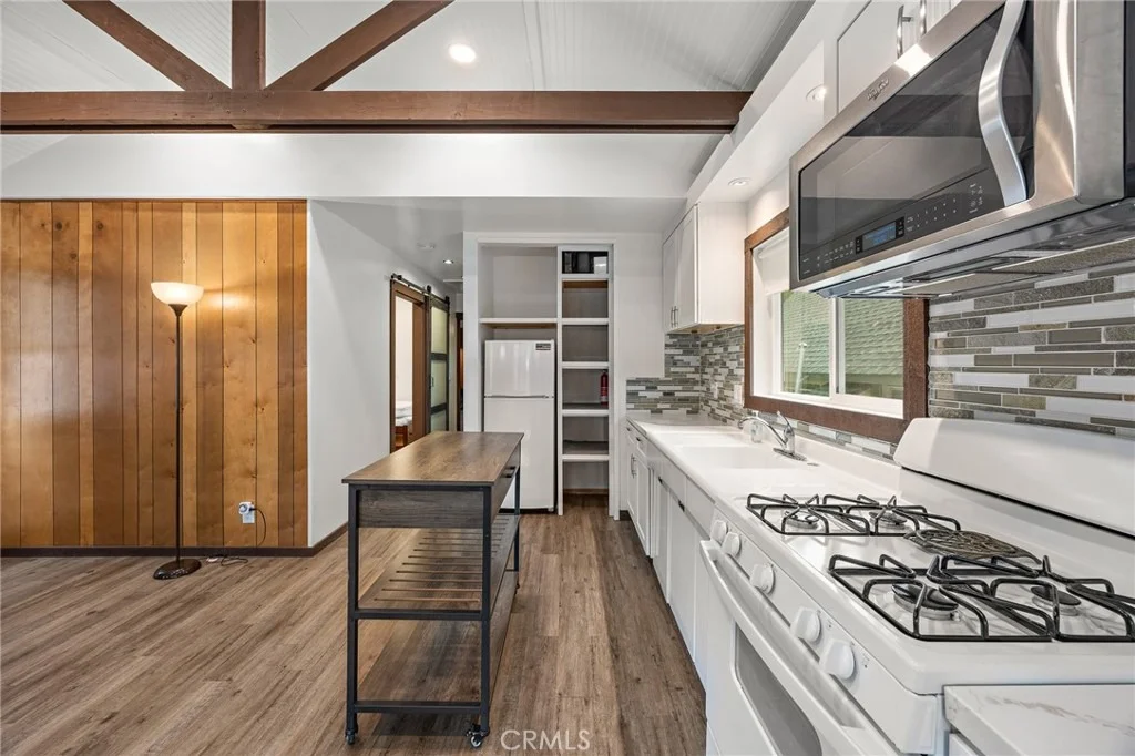 Photo of 23376 Crestline Road