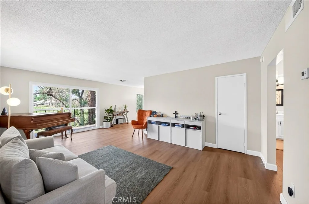 Photo of Unit 211 at 1525 Walnut Leaf