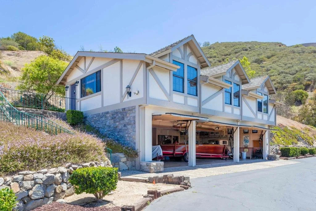 Photo of 3020 RED MOUNTAIN HEIGHTS