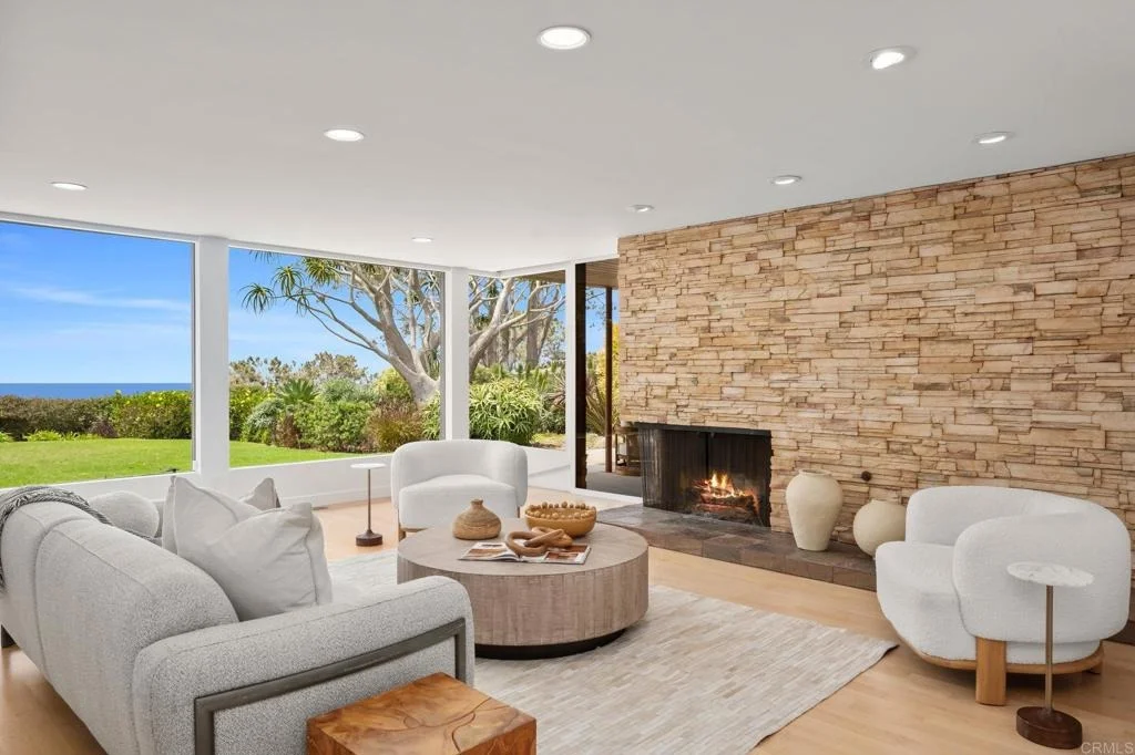 Photo of 280 Torrey Pines Terrace