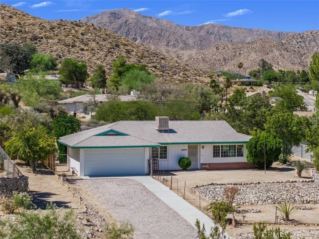 Photo of 49084 Mojave
