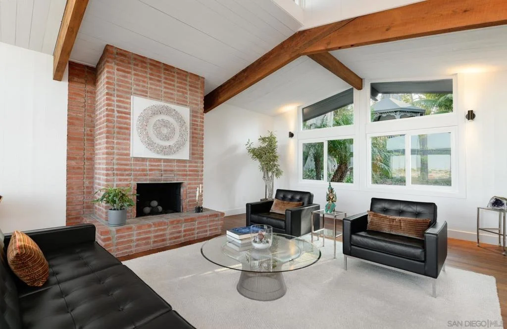 Photo of 3958 La Cresta