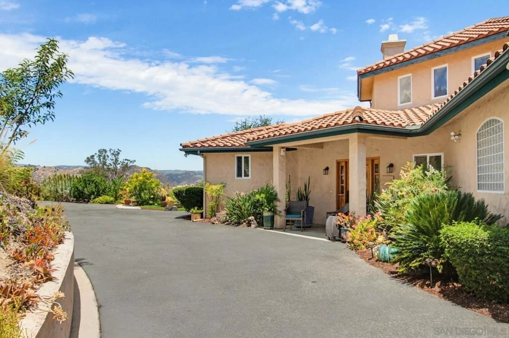 Photo of 1550 Knoll Park Lane