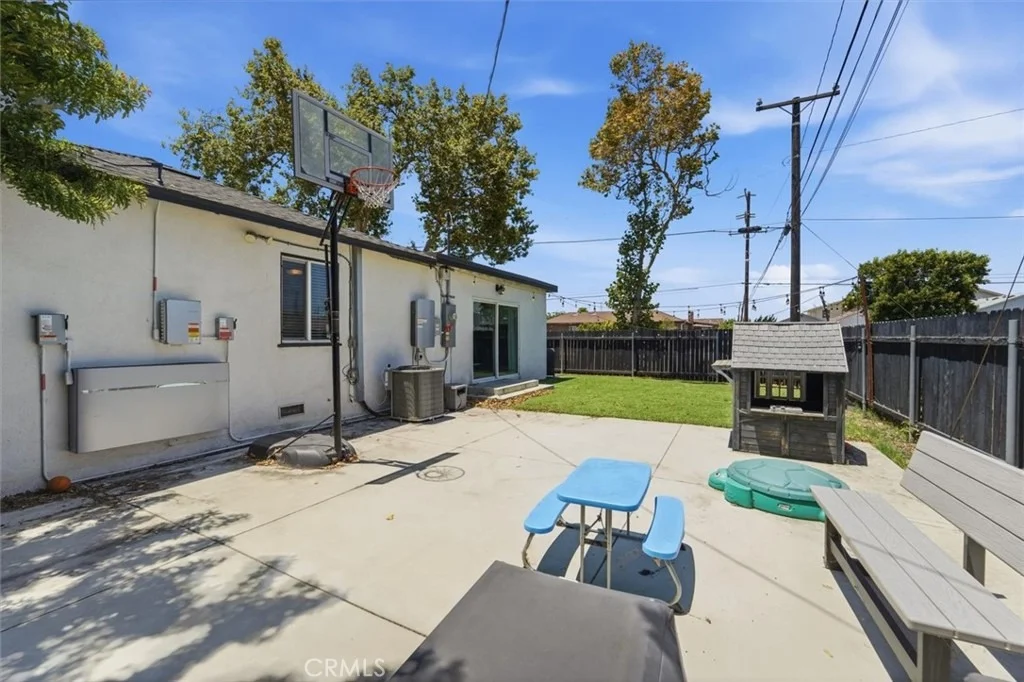 Photo of 3945 W 176th Street