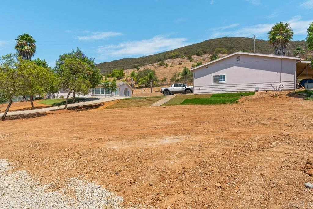 Photo of 2051 Rainbow Glen Road