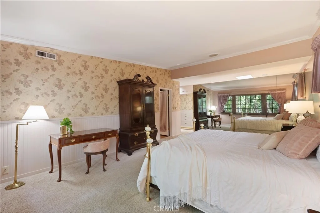 Photo of 1455 La Perla