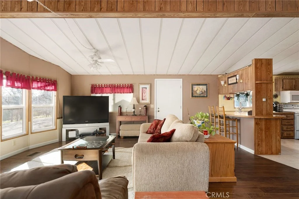 Photo of 544 Lodgeview Drive