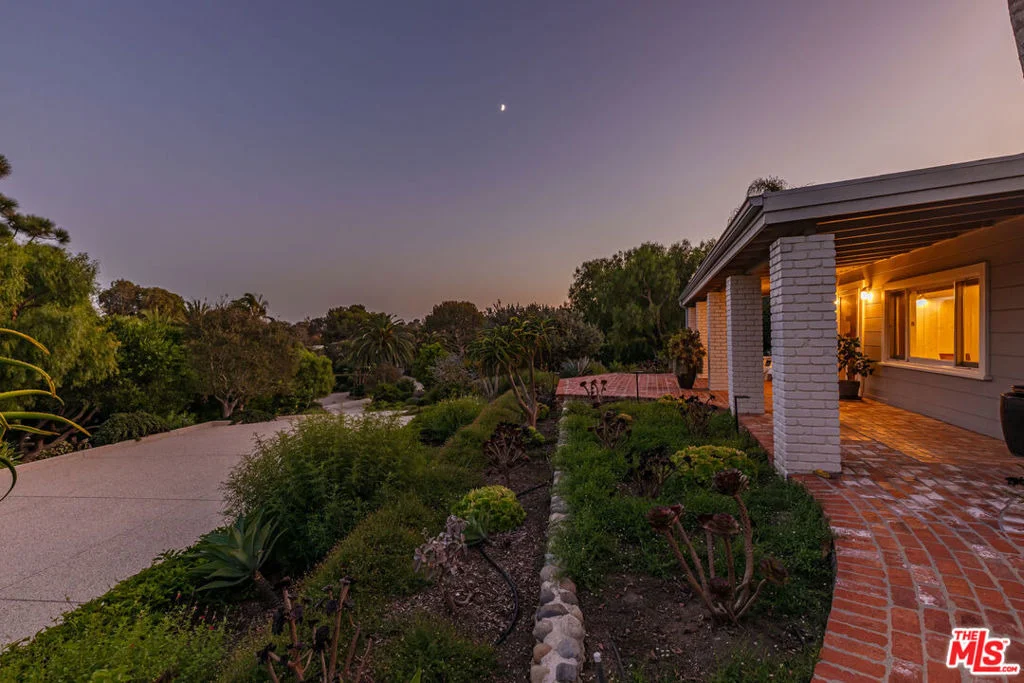Photo of 28901 Boniface Drive