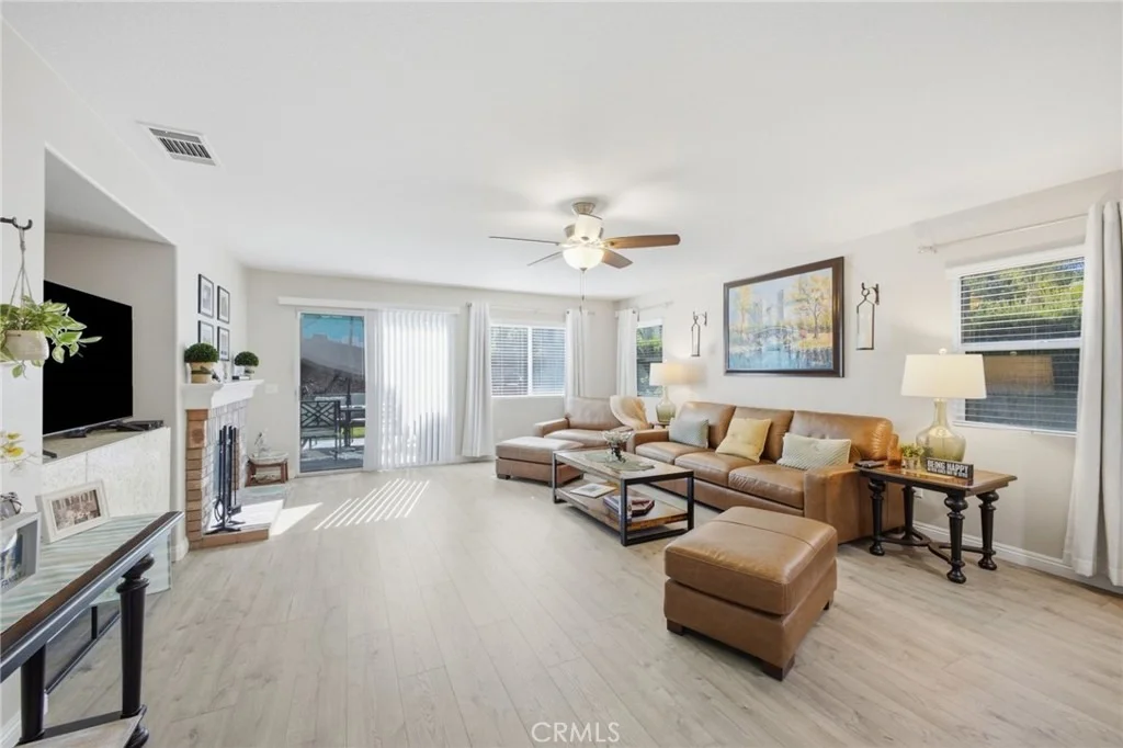 Photo of 3966 Bennett