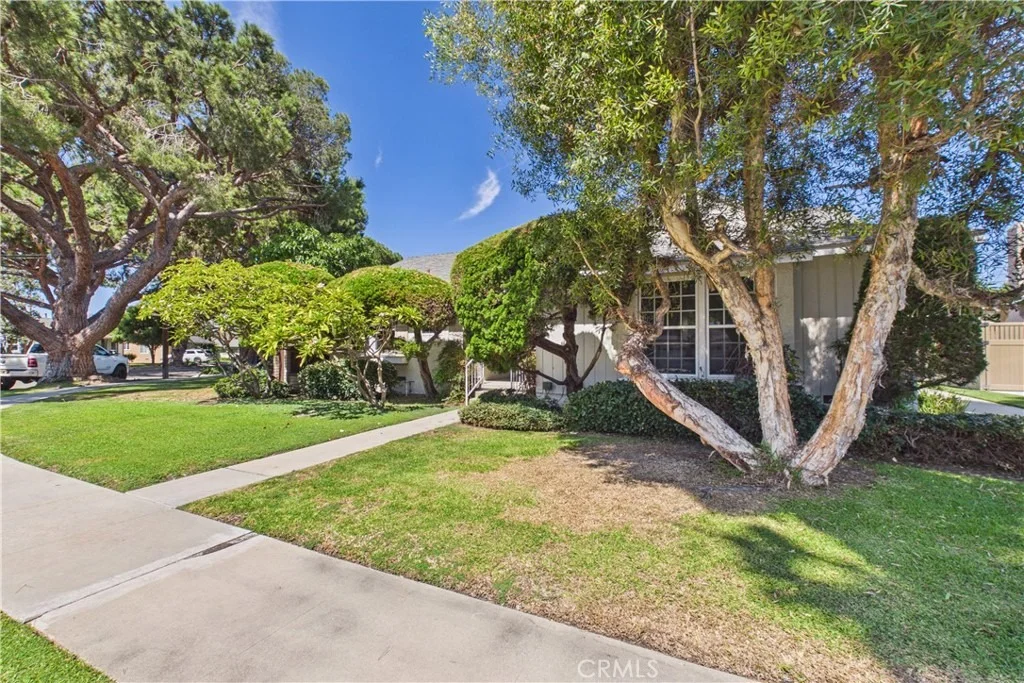 Photo of 1902 Lees Avenue