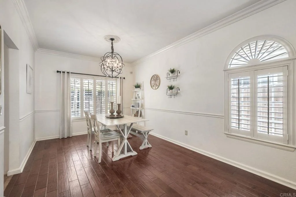 Photo of 975 Rose Arbor Drive