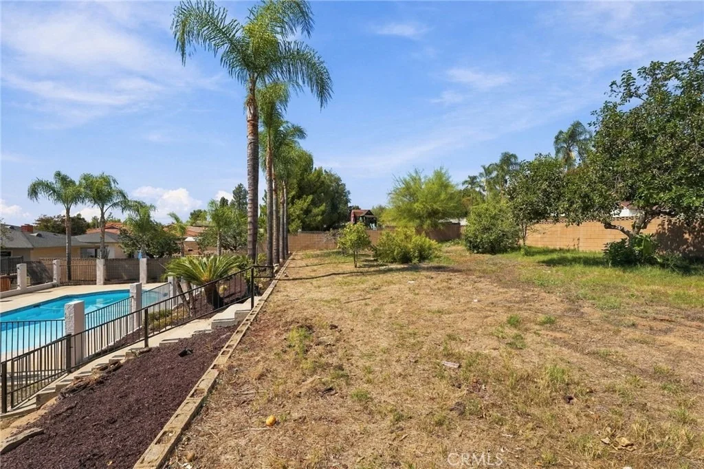 Photo of 9086 Hillside
