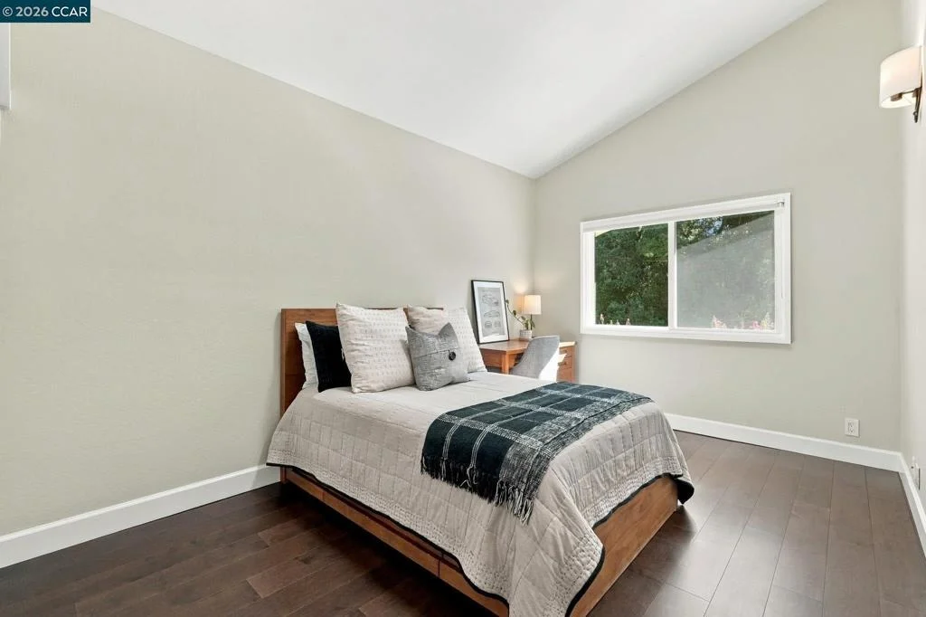 Photo of 180 High Eagle Rd
