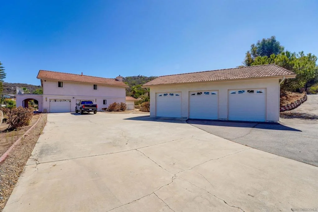 Photo of 393 Galloway Valley Court