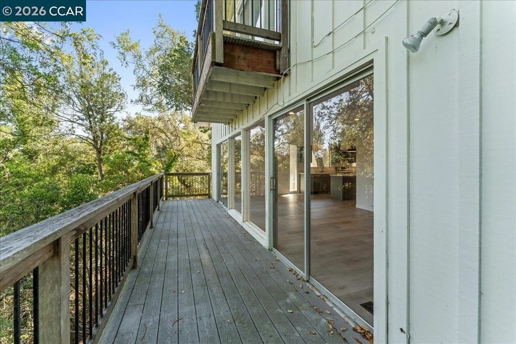 Photo of 757 Bay Rd