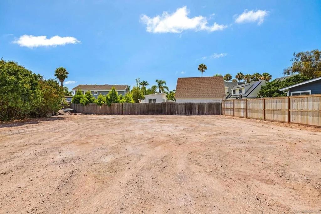 Photo of 722 Piedras Oro Calle