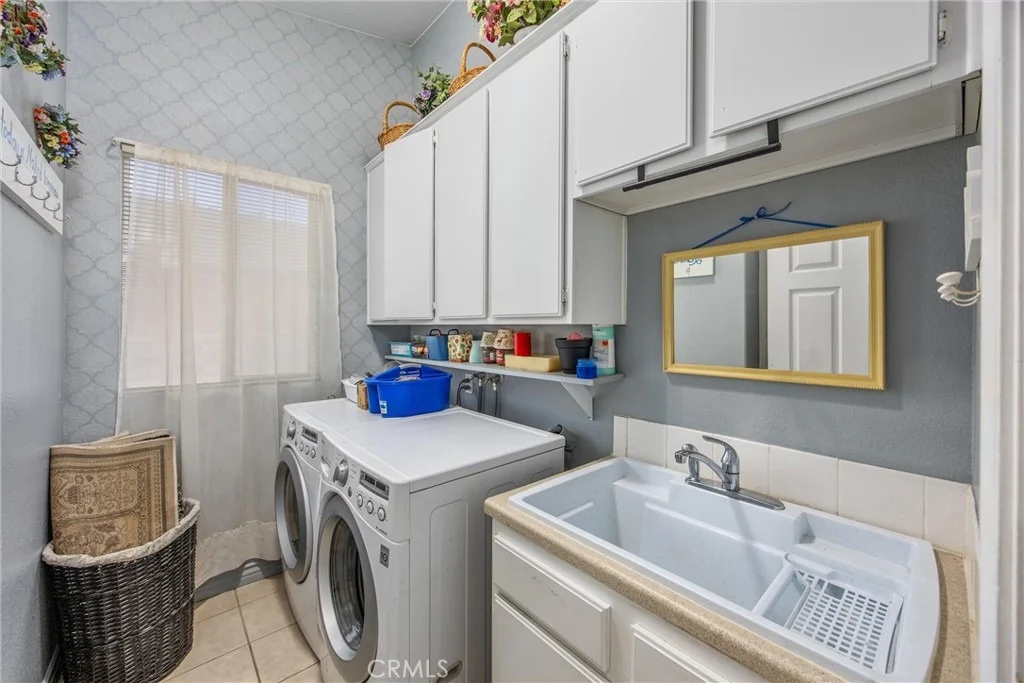 Photo of 13997 Riverside