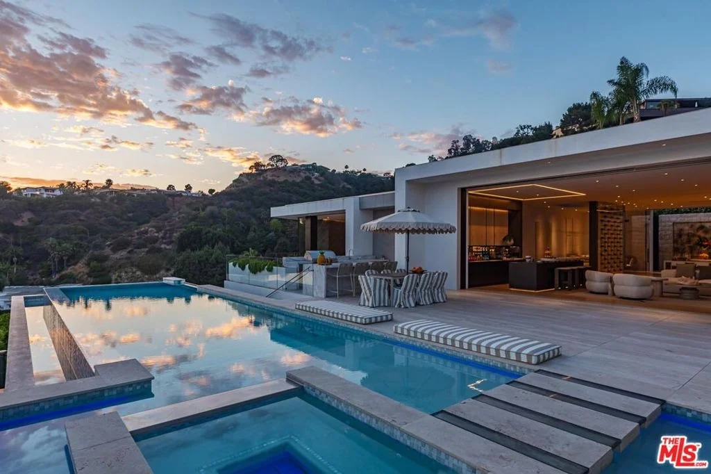 Photo of 9259 Robin Drive