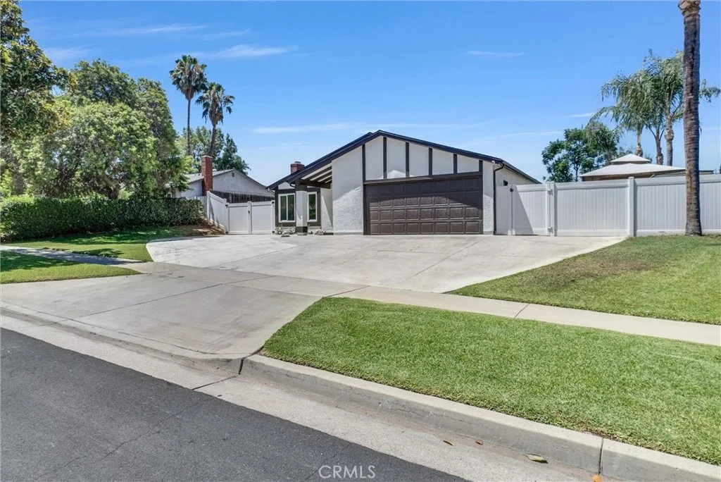 Photo of 2862 Westridge