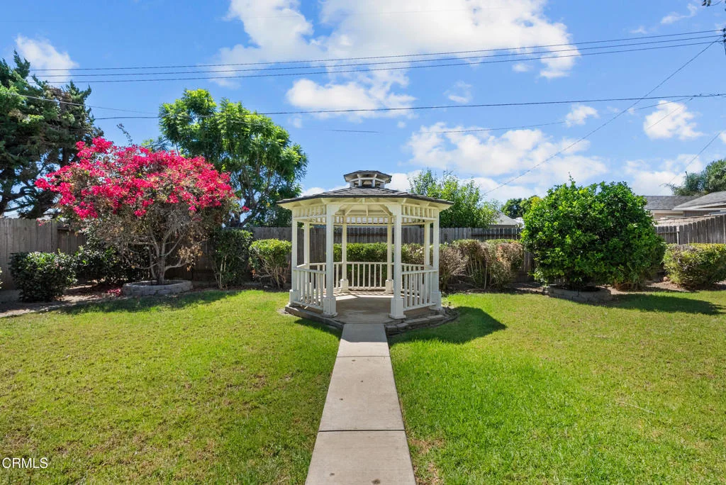Photo of 207 Gorrion Avenue