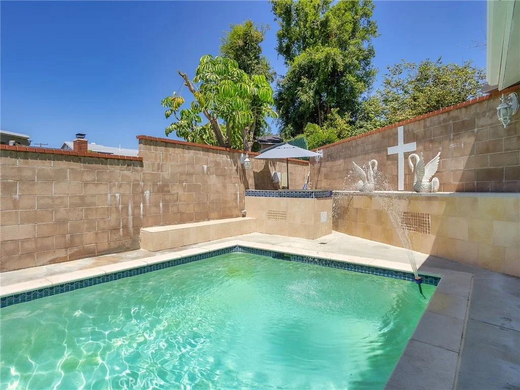 Photo of 3305 Community Avenue
