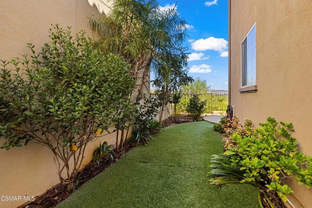 Photo of 927 Corte Augusta