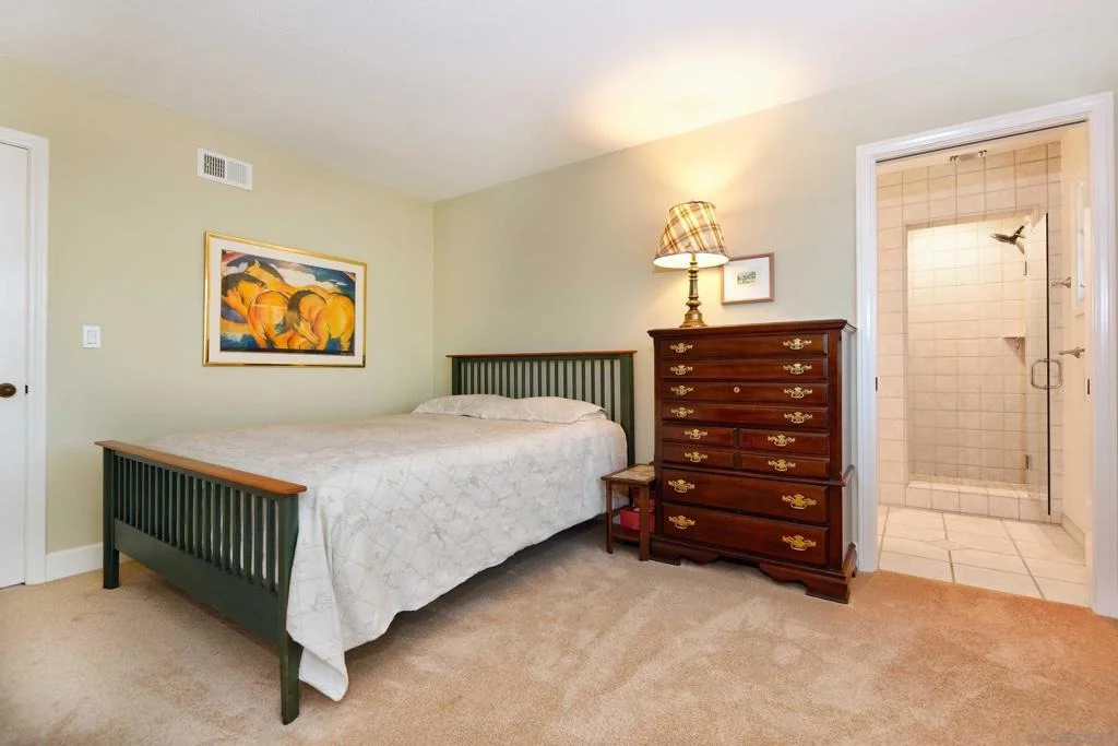 Photo of 8745 Robin Hood Lane