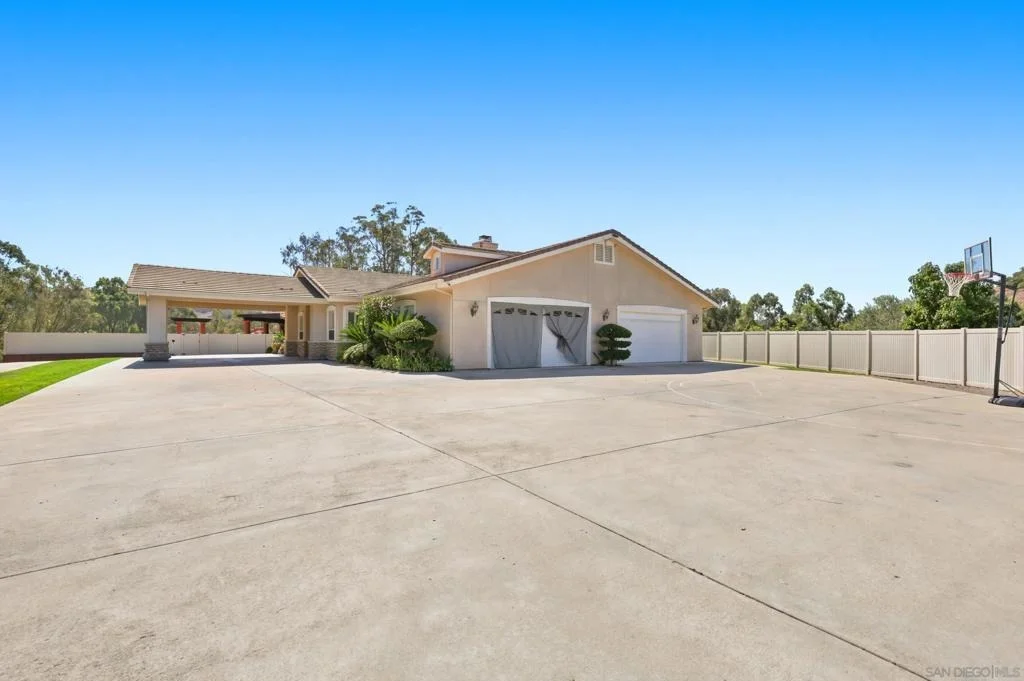 Photo of 43821 Shady Creek