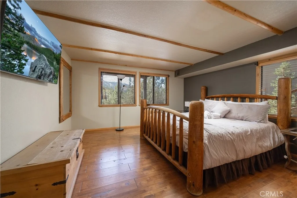 Photo of 43939 Yosemite Drive