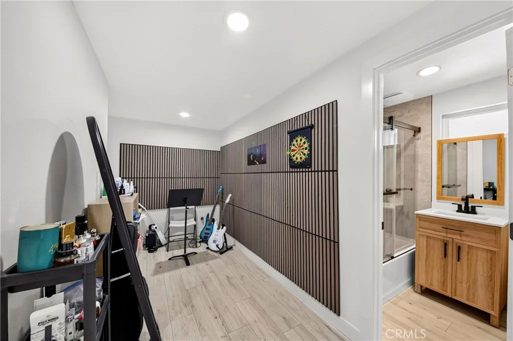 Photo of 619 Lakeside