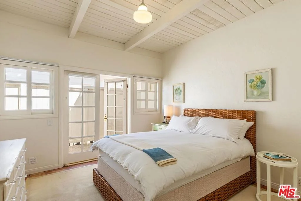 Photo of 24216 Malibu Road