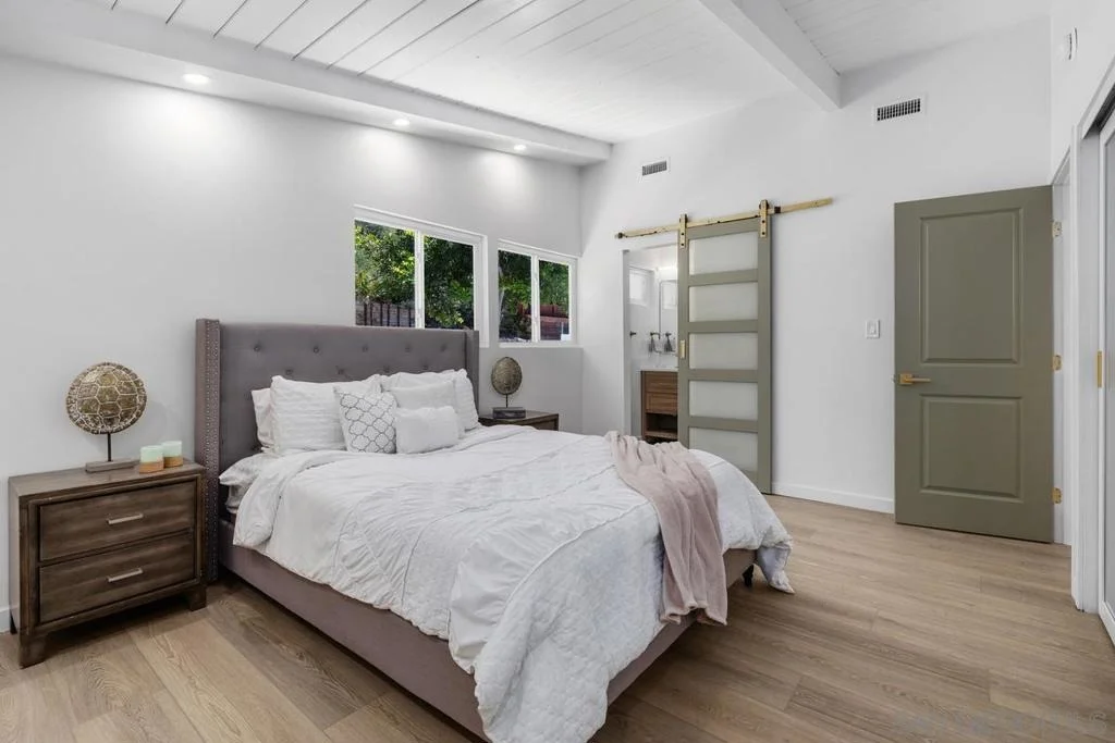 Photo of 5556 Baja Dr.