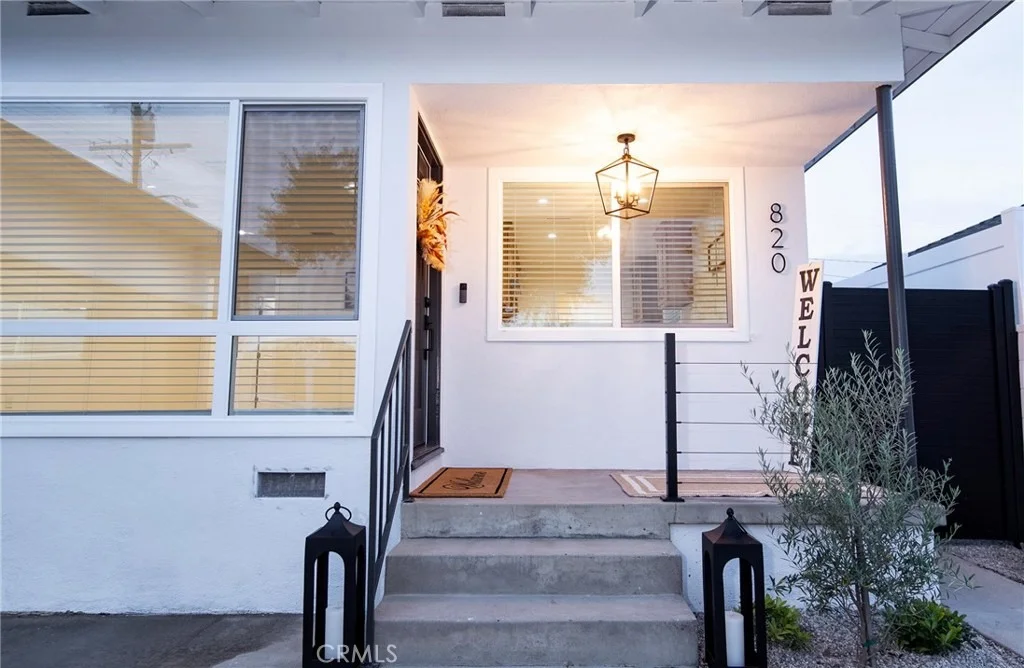 Photo of 820 W Harding