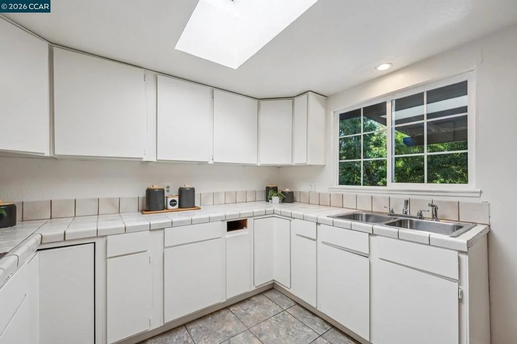 Photo of 3386 Cowell Rd